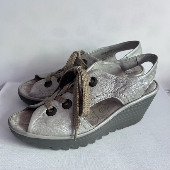 Fly London Wedge Heel Platform Lace Up Gold Shimmer Sandal Size 10 - Picture 11 of 11